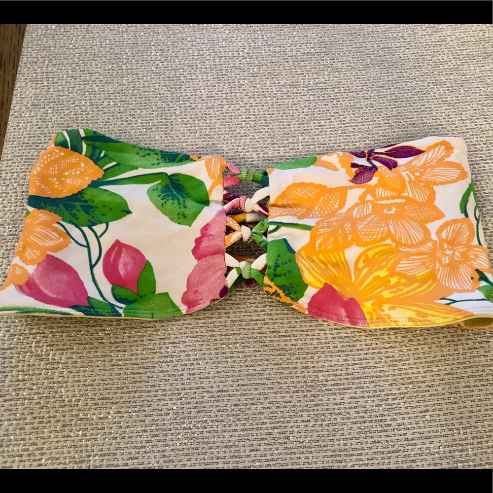 San Lorenzo and VS bathing suit for one price!